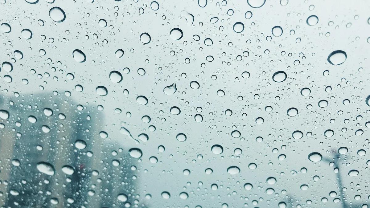 Why Glass Streaks — and How the Pure-Water Method Works